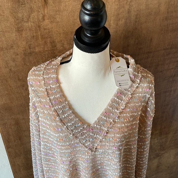 loveriche sweater 🥰 - Picture 3 of 10